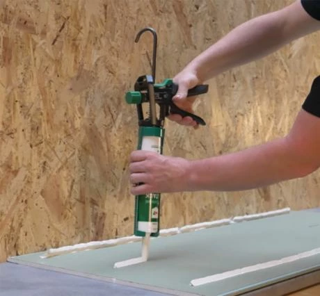 Pistolet Manuel à Mastic Multigun TEC7 4 Pistolet Manuel à Mastic Multigun TEC7 – Image 4